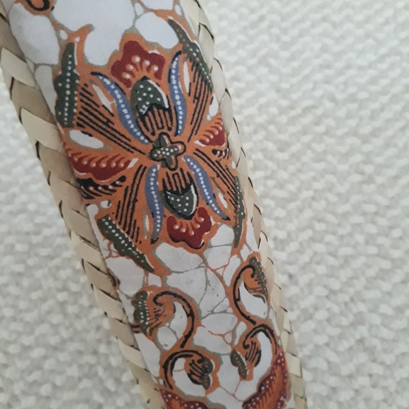 Hand Woven Clutch from the Philippines - Picture 3 of 5